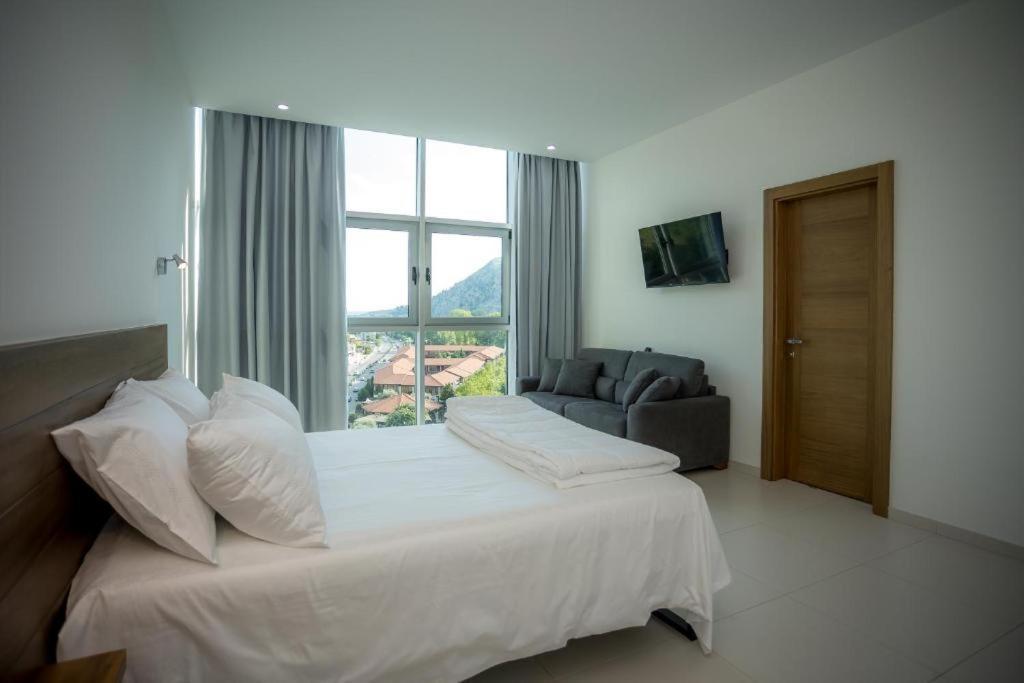 Sky Hotel Шкодер Екстер'єр фото